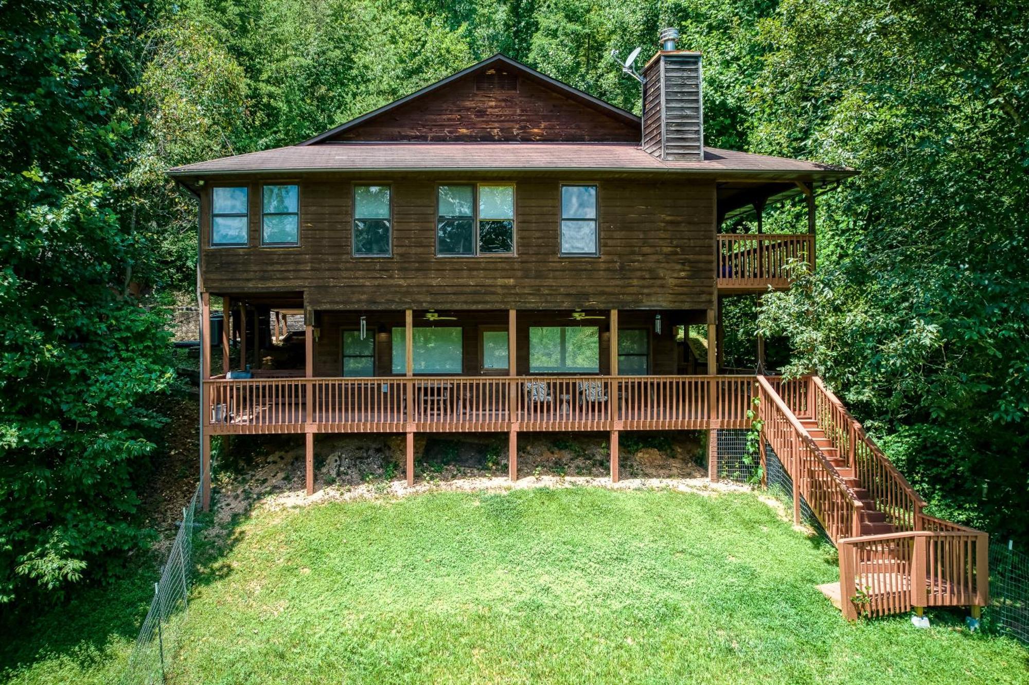 The Nuthouse Ii, Pool Table, Wifi, 1089 Free Tickets Each Paid Day, Dollywood And More سيفيرفيل المظهر الخارجي الصورة